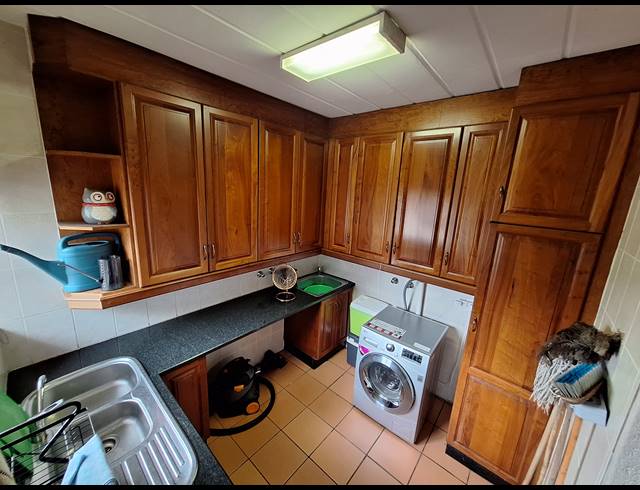 4 bed property for sale in AERORAND